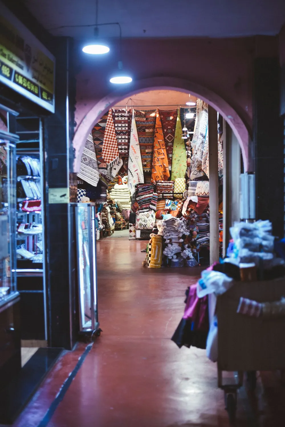 Souk El Had Agadir: Gates, Map & Bargaining Guide (2026)